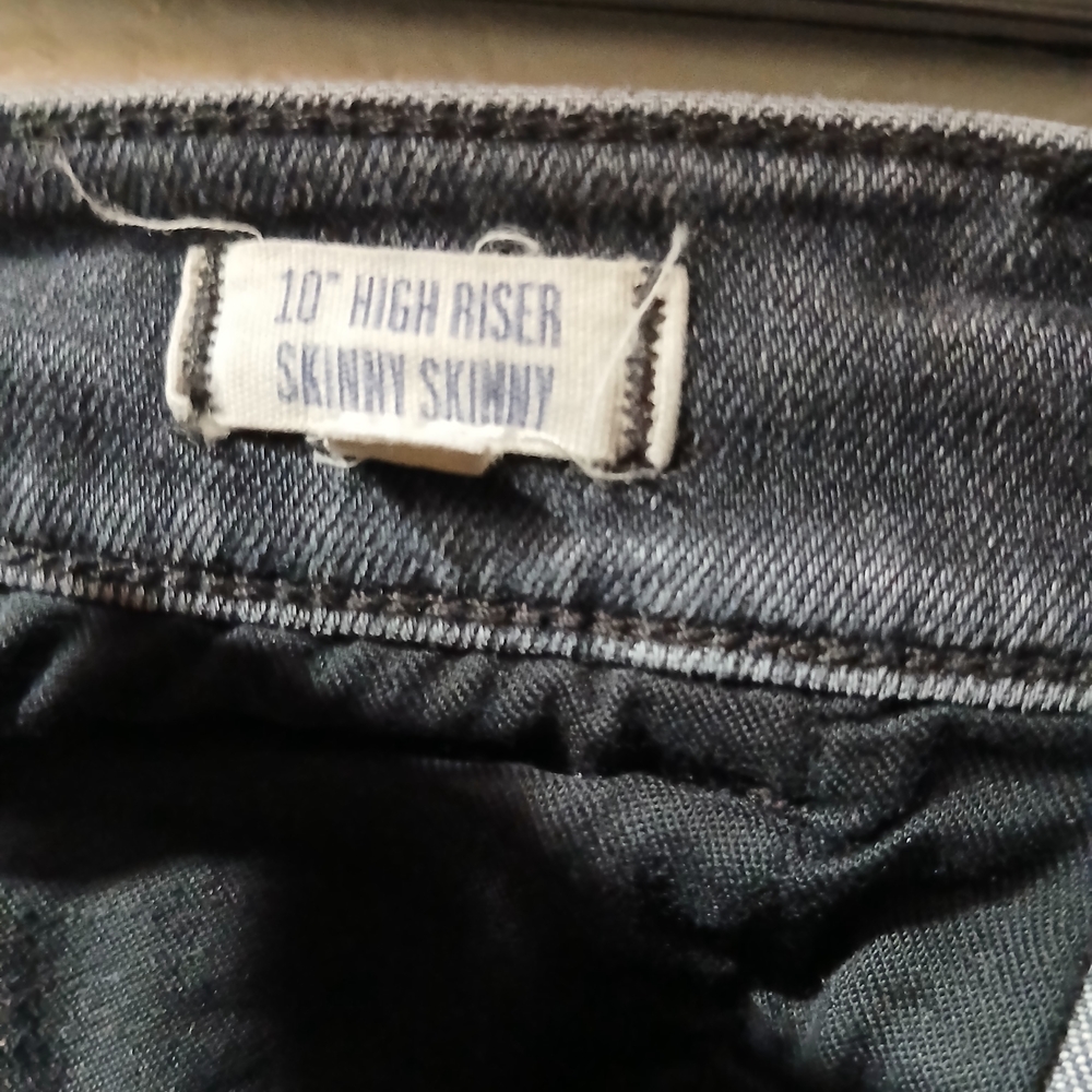 Madewell Charcoal Denim Shorts - Picture 3 of 8
